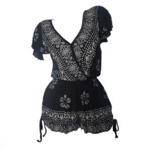 BAND OF GYPSIES Black Floral Romper Womens Size Medium